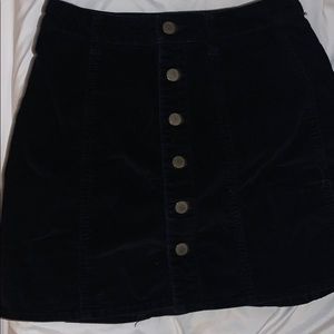 Black corduroy buttoned skirt
